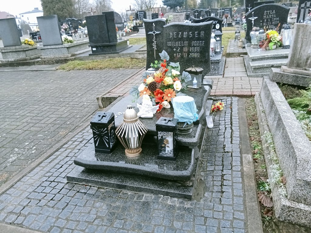 Grób Edeltrauda Jezusek