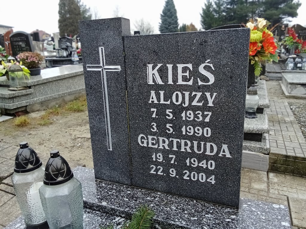 Grób Gertruda Kieś